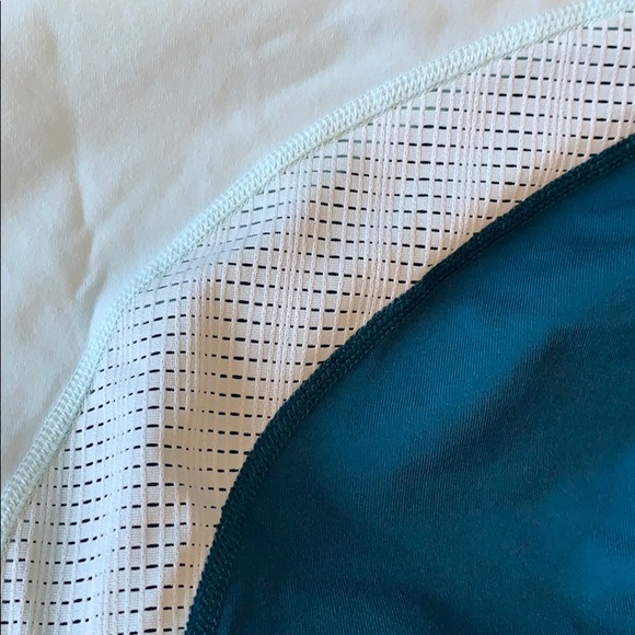 Under Armor fitted leggings - Picture 3 of 5